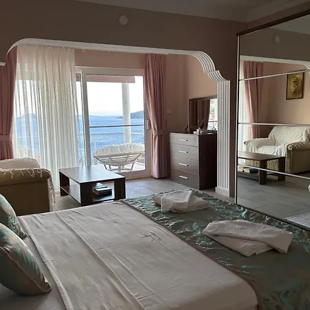 Villa Amazing Seafront 4 Bedrooms Villa In Kalkan Centre *