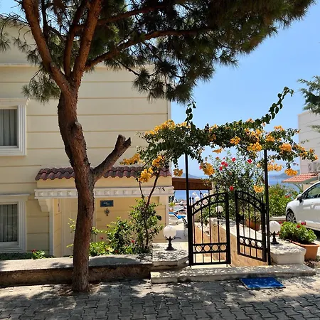 Amazing Seafront 4 Bedrooms Villa In Kalkan Centre Kaş