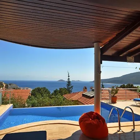 Amazing Seafront 4 Bedrooms Villa In Kalkan Centre فيلة *