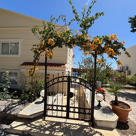 Amazing Seafront 4 Bedrooms Villa In Kalkan Centre * كاس